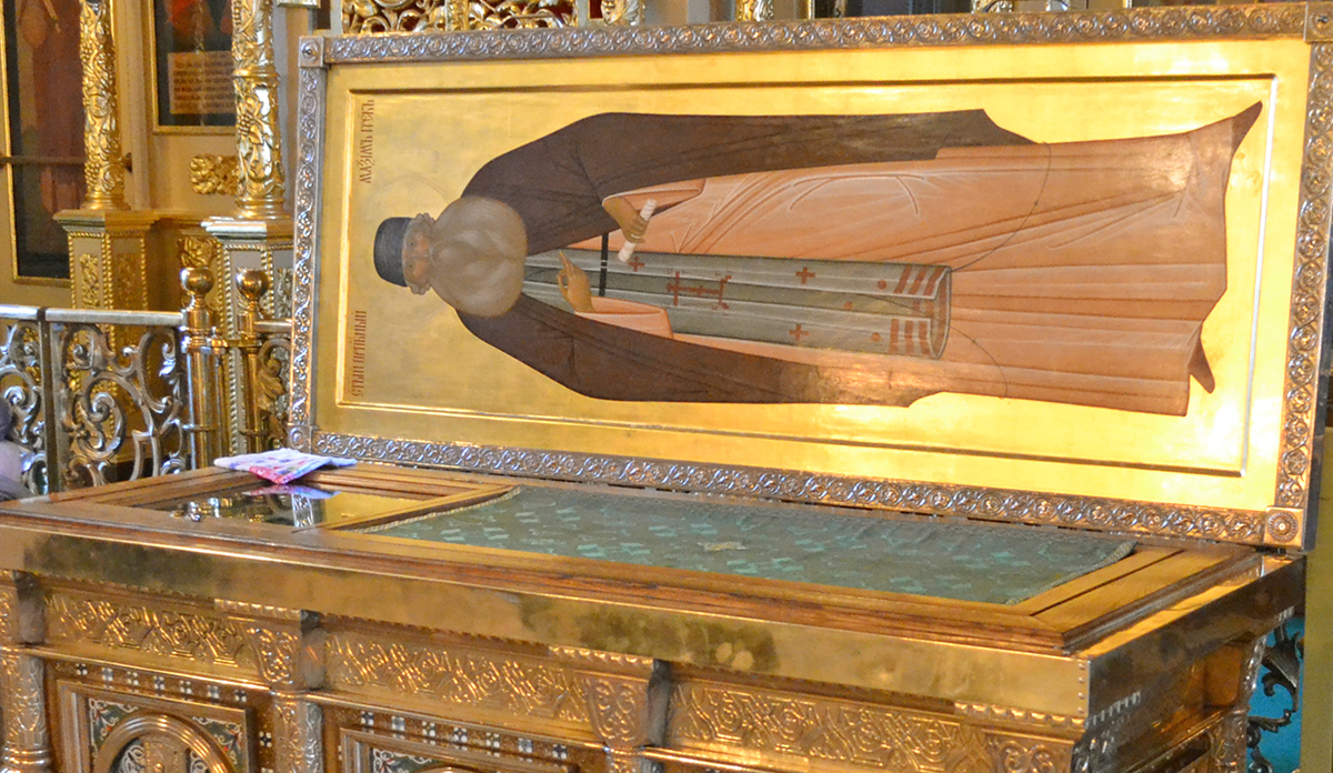 Преподобный Максим Грек, икона на крышке раки с мощами святого в Трапезном храме Свято-Троицкой Сергиевой Лавры, Сергиев Посад.