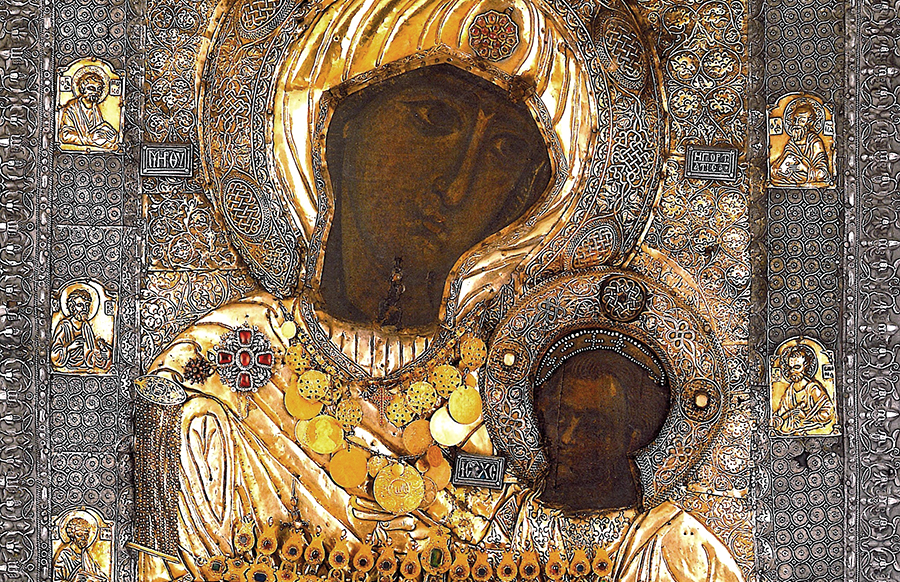 Иверская икона Божией Матери в Иверском монастыре на Афоне.
